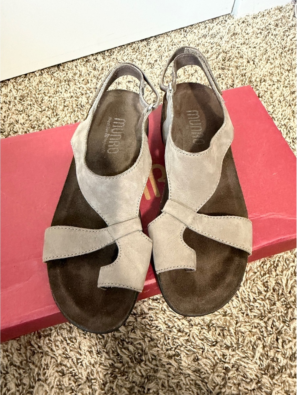 Munro Meghan Leather Suede Boho Casual Chic Slate Grey Nubuck Sandals Size 5 M